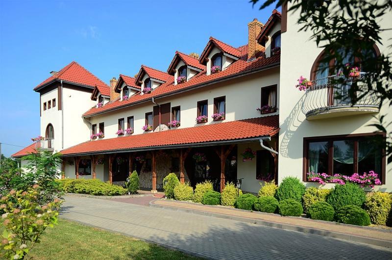 Hotel Tyniecki Krakow Bagian luar foto